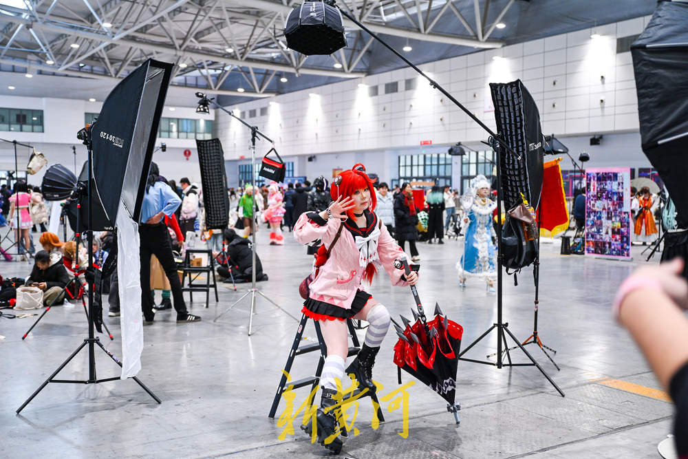 漫展新风口 摄影摊位引领现场定妆拍摄热潮